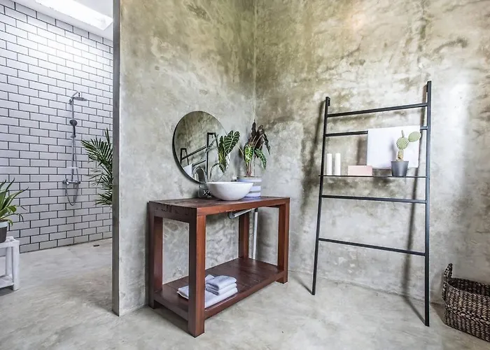 Creative & Modern Boutique - Vyg * チャングー