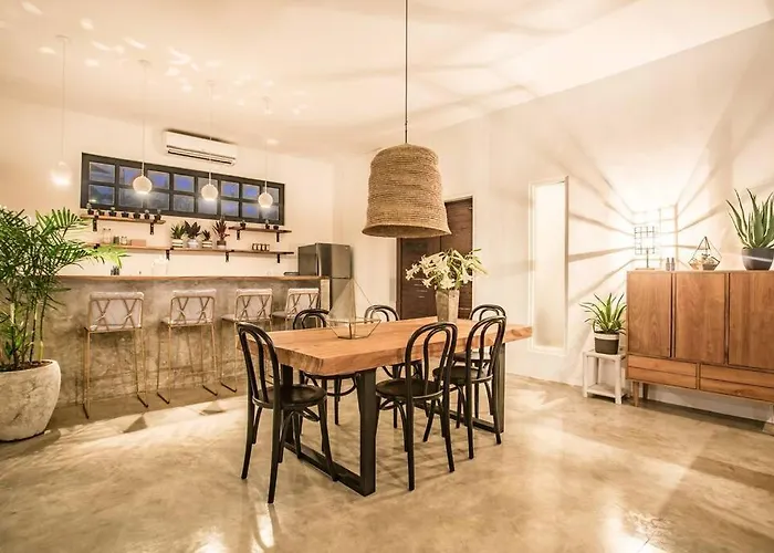 Creative & Modern Boutique - Vyg